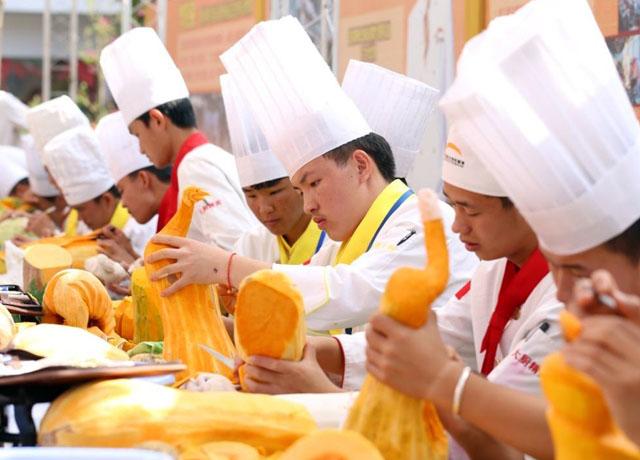 震惊了！现在的烹饪学校都是这样吗？