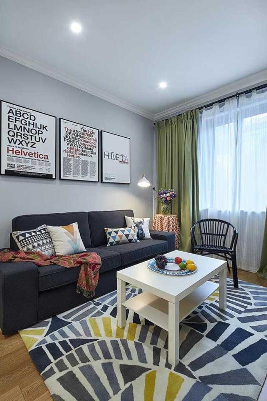 你喜欢的北欧风，在客厅里有个小书房，定是别有情调